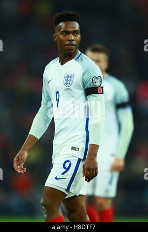 Londra, Regno Unito. 11 Novembre, 2016. Inghilterra e Scozia - Coppa del Mondo FIFA 2018 il qualificatore . Londra, UK . 11.11.2016 Daniel Sturridge (E) © Paul Marriott credito Fotografia: Paolo Marriott/Alamy Live News Foto Stock