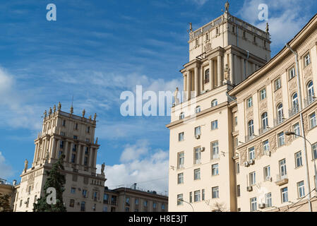 Case residenziali architettura stalinista su Leninsky Prospekt a Mosca, Russia Foto Stock