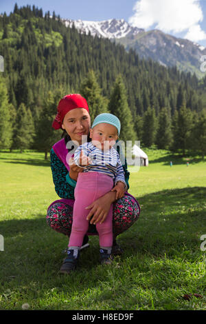 Kyrgyzstan - immagini - Persone di viaggio in Asia centrale Foto Stock