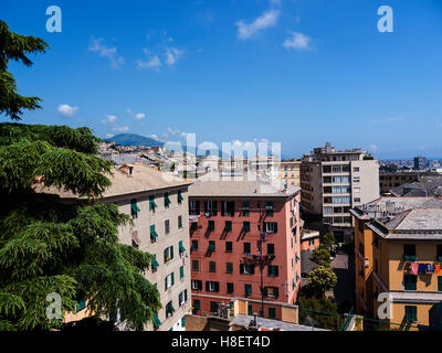 Vista dal castello d'Albertis è una storica residenza di Genova. Essa è stata la casa del mare Capitano Enrico Alberto D'Albertis, Foto Stock