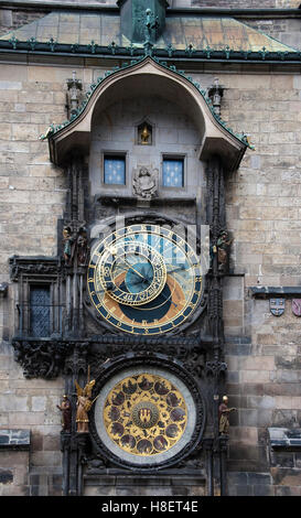 Orologio astronomico presso il Municipio della Città Vecchia di Praga, Repubblica Ceca, Europa Foto Stock