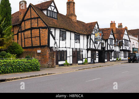 Il Kings Arms Hotel, Old Amersham, Buckinghamshire, Inghilterra. Novembre 2016 Foto Stock