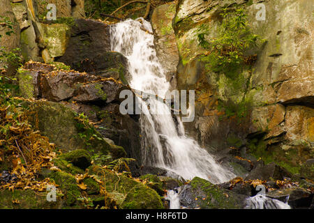 Cascata a valle Lumsdale, Derbyshire Foto Stock