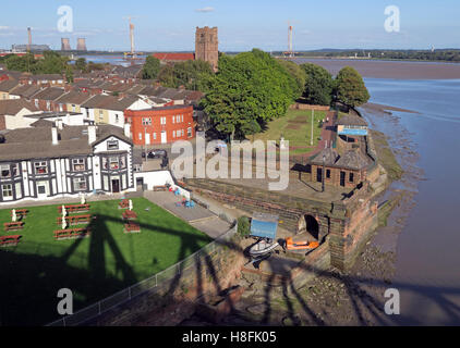 Il Mersey Hotel, Widnes West Bank, Cheshire, Inghilterra, Regno Unito Foto Stock