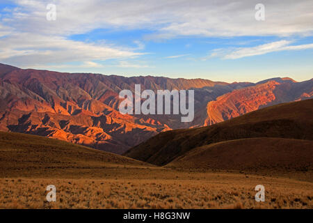 Quattordici colori hill, Cerro de los 14 colores, Hornocal, Argentina Foto Stock