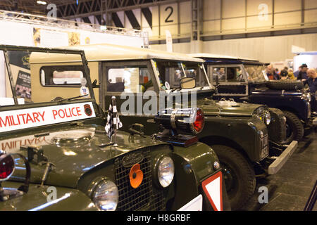 Birmingham, Regno Unito. 12 novembre 2016. Classic Cars in esposizione presso il National Exhibition Centre. Credito: Andrew Plummer/Alamy Live News Foto Stock