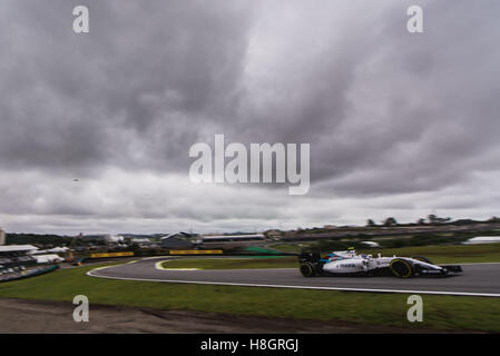 Sao Paulo, Brasile. 12 Novembre, 2016. Valtteri Bottas (FIN) Williams Martini Racing durante la sessione di pratica del Brasile il Grand Prix di Formula 1 nel 2016 svoltasi sul circuito di Interlagos il sabato. (Foto: Victor Eleutério/Fotoarena) Credito: Foto Arena LTDA/Alamy Live News Foto Stock