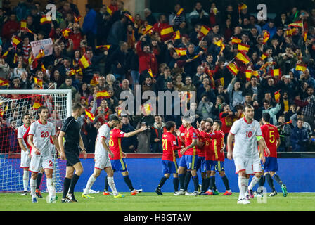 Granada, Spagna. 12 Novembre, 2016. Qualificazioni europee russo World Cup 2018 tra la Spagna vs Macedonia in los Carmenes Stadium. Credito: ABEL F. ROS/Alamy Live News Foto Stock