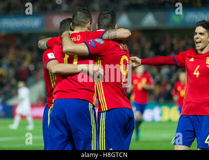 Granada, Spagna. 12 Novembre, 2016. Qualificazioni europee russo World Cup 2018 tra la Spagna vs Macedonia in los Carmenes Stadium. Credito: ABEL F. ROS/Alamy Live News Foto Stock