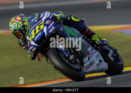 Valencia, Spagna. 13 Novembre, 2016. Valentino Rossi di Italia e Movistar Yamaha MotoGP in azione durante la gara della MotoGP di Valencia - Gara di Comunitat Valenciana Ricardo Tormo il 13 novembre 2016 a Valencia in Spagna.. Credito: marco iorio/Alamy Live News Foto Stock