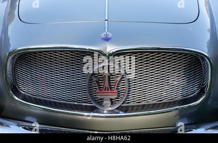 Emblema di Maserati, modello A6G 54 Coupe 2000, costruita nel 1956, Italiano auto d'epoca, Schloss Dyck Classic giorni 2016 Jüchen Foto Stock