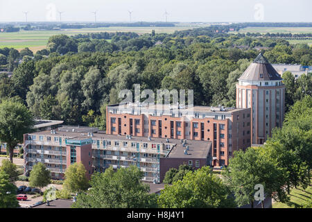 Piatta ed edificio di appartamenti in emmeloord, una città olandese in un polder presso l'ex fondo del mare Foto Stock