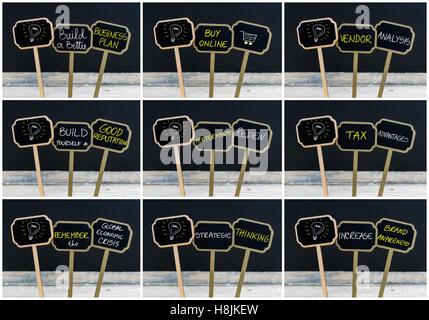 Photo Collage di concetto messaggi scritti con il gesso su legno mini blackboard etichette e lampadina della luce come simbolo per idea Foto Stock