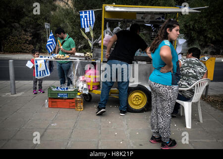 Nicosia, Cipro. 28 ott 2016. Oxi giorno scenario a Nicosia. © Sahan Nuhoglu/Pacific Press/Alamy Live News Foto Stock