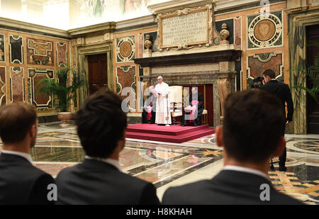 Vaticano. Xiv Nov, 2016. Calcio tedesco National Team visita il Papa Francesco in un udienza privata in Vaticano a novembre 14, 2016 Credit: Peter Schatz/Alamy Live News Foto Stock