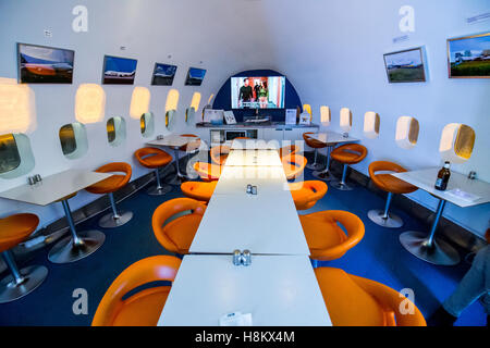 Stoccolma Arlanda, Svezia - l'area lounge all'interno del Soggiorno Jumbo (Jumbohostel), un ostello che è un convertito Boeing 747 airlin Foto Stock