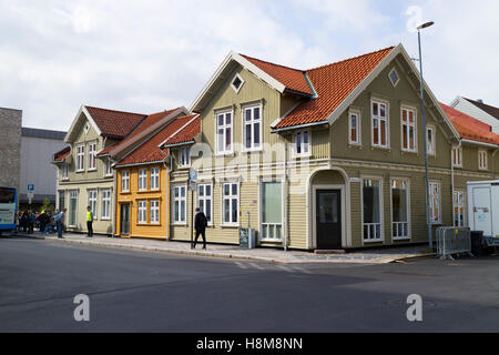 Colorate tradizionali case di legno in Kristiansand, Norvegia Foto Stock