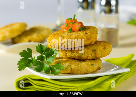 Hamburger Vegetariano polpette fatte con il riso e i ceci. Foto Stock