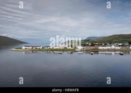 Ullapool port a Loch scopa in Northwest Highlands, Ross and Cromarty, Scotland, Regno Unito Foto Stock