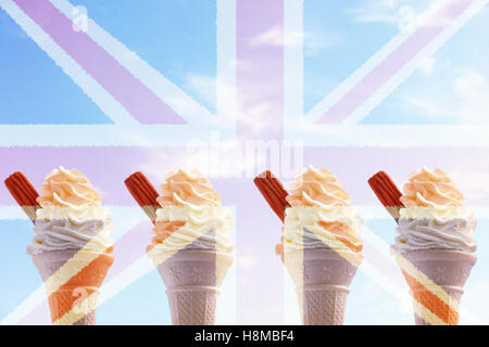 4 99 coni contro Union Jack flag Foto Stock