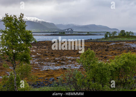 Ponte di Stokmarknes, Isole Lofoten, Norvegia. Foto Stock