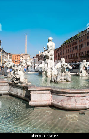 La fontana del Moro in piazza Navona a Roma (Italia) Foto Stock