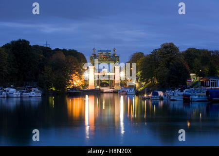 Germania, la zona della Ruhr, Waltrop, nave sistema sollevamento Henrichenburg al Dortmund-Ems-Canal. Foto Stock