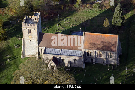 Vista aerea di St Leonards Chiesa, Watlington, Oxfordshire, Regno Unito Foto Stock
