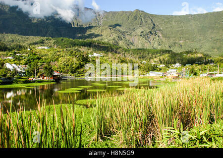 Il lago a Cilaos sull isola di Reunion, Francia Foto Stock