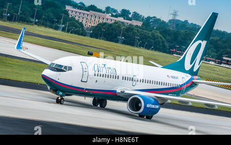 AirTran Airways è una compagnia aerea low-cost, originariamente con sede a Orlando, FL, che in seguito è stata acquisita da Southwest Airlines. Foto Stock