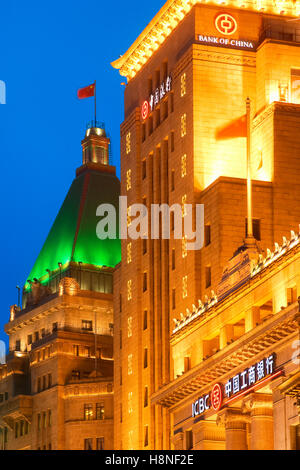 Hotel La Pace e la Banca di Cina lungo il Bund, Shanghai Foto Stock