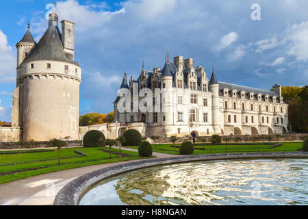 Il Chateau de Chenonceau. Medievale castello francese, fu costruito nel secolo 15-16, una miscela di architettura del tardo gotica e ea Foto Stock