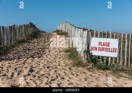 Percorso in dune verso la spiaggia Foto Stock