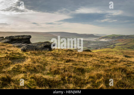 Autunno pennine sunrise uppermill mattina presto sunrise inversione di temperatura Foto Stock