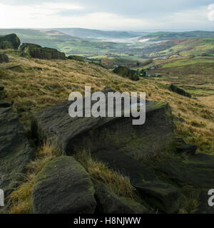 Autunno pennine sunrise uppermill mattina presto sunrise inversione di temperatura Foto Stock