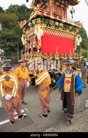 Giappone, Gifu, Takayama, festival, processione, float, yatai, persone Foto Stock