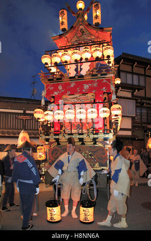 Giappone, Gifu, Takayama, festival, notte, processione, float, yatai, Foto Stock