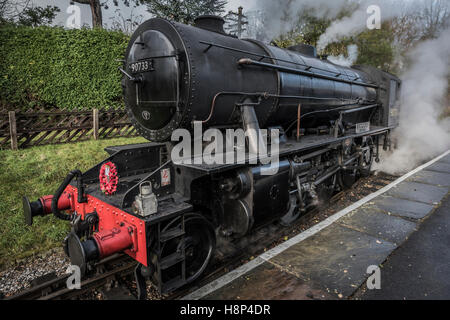 Un viaggio di andata e ritorno sul " ricordo " Treno a vapore, da Oxenhope a Keighley sul Keighley & Worth Valley Railway Line Foto Stock