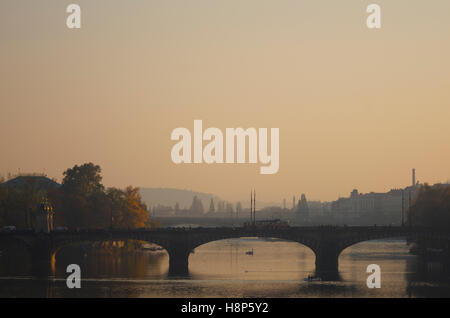 Ponti sul fiume Moldava, Praga Foto Stock