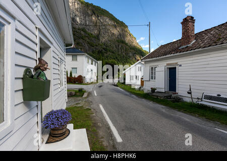 Solvorn è un borgo nel Comune di lucentezza in Sogn og Fjordane county, Norvegia Foto Stock