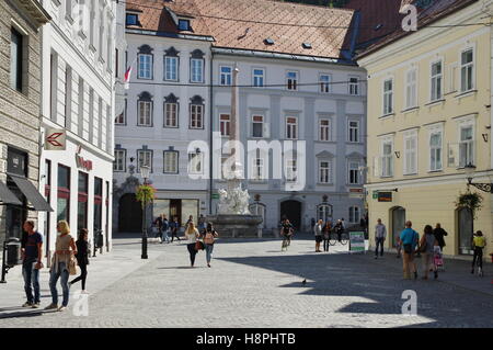 Lubiana, Slovenia, Settembre 25, 2016: centro città, Town Square. Foto Stock