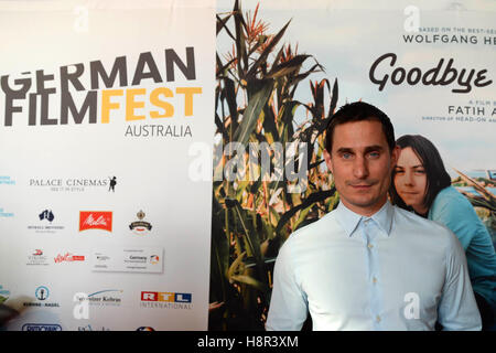 Sydney, Australia. Xv Nov, 2016. Der autore tedesco Clemens Schick arriva in corrispondenza della apertura di lingua tedesca il Film Festival di Sydney, Australia, 15 novembre 2016. Il due-settimana lungo evento iniziato con il film 'Tschick'. Foto: Subel Bhandari/dpa/Alamy Live News Foto Stock