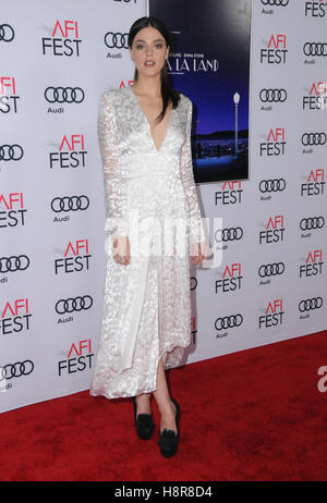 Hollywood, CA, Stati Uniti d'America. Xv Nov, 2016. 15 Novembre 2016 - Hollywood, California - Callie Hernandez. AFI FEST 2016 presentato da Audi - Screening di Lionsgate il ''La La terra'" tenutasi presso la TCL Teatro Cinese di credito: Birdie Thompson/AdMedia/ZUMA filo/Alamy Live News Foto Stock