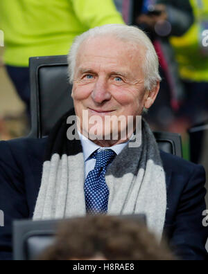 Milano, Italia. 15 Novembre, 2016. Giovanni Trapattoni, ex allenatore Italia - Germania 0-0 amichevole a Novembre 15, 2016 a Milano, Italia Credito: Peter Schatz / Alamy Live News Foto Stock