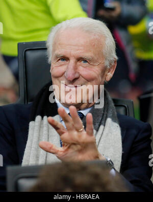 Milano, Italia. 15 Novembre, 2016. Giovanni Trapattoni, ex allenatore Italia - Germania 0-0 amichevole a Novembre 15, 2016 a Milano, Italia Credito: Peter Schatz / Alamy Live News Foto Stock