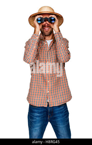 Uomo che guarda binocolo con traveler hat isolate su sfondo bianco. Foto Stock