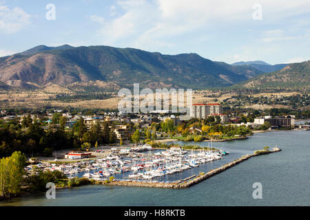 Vista di Penticton skyline della città situato nell'Okanagan Valley, British Columbia, Canada. Foto Stock