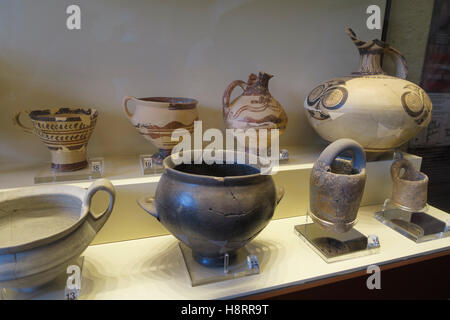 Ceramica presso il Museo Archeologico di Corinto antico, Corinto, Grecia, Europa Foto Stock