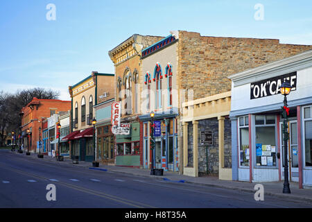 Edifici lungo viale nazionale, quartiere storico, Las Vegas, New Mexico USA Foto Stock