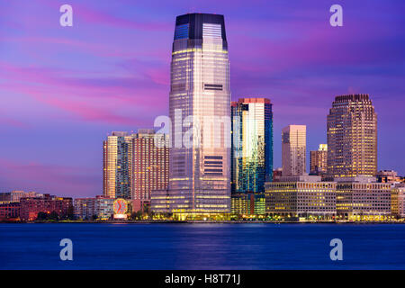 Exchange Place, Città di Jersey, New Jersey, Stati Uniti d'America skyline sul fiume Hudson. Foto Stock